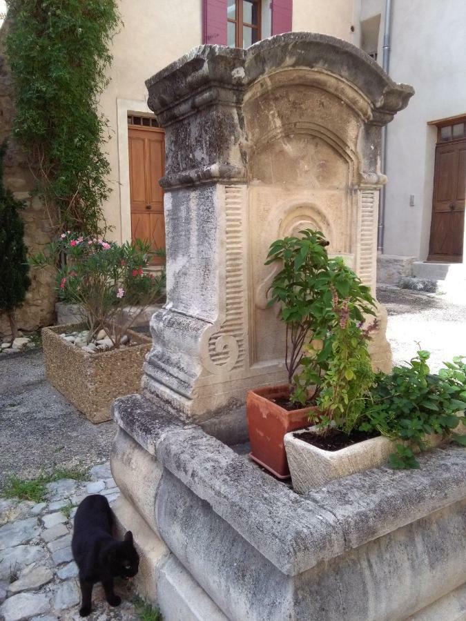 La Maison Derriere La Fontaine Buis-les-Baronnies Buitenkant foto